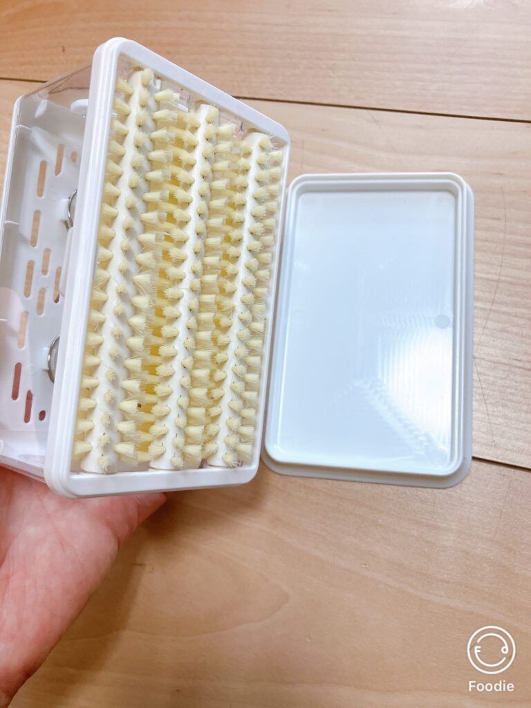 ローラー式のブラシ部分。コロコロ回って石けんが付く仕組み
